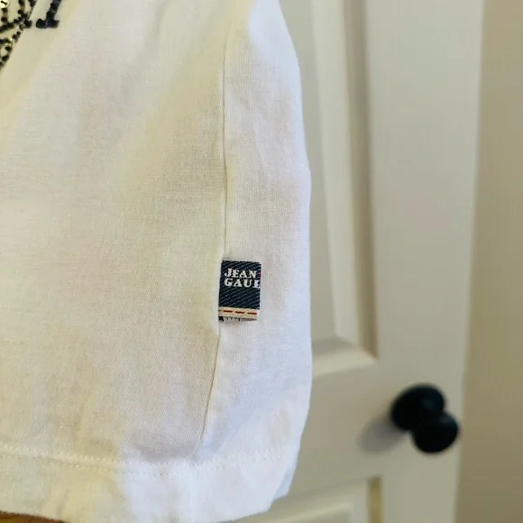 VINTAGE Jean Paul Gaultier White Tee with Red sequined Graphic - Picture 2 of 6